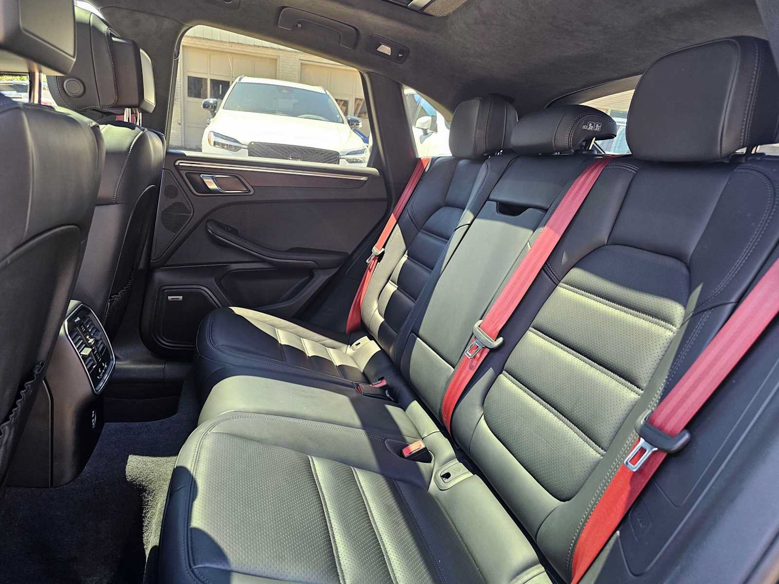 Used 2023 Porsche Macan GTS AWD/4WD image 18