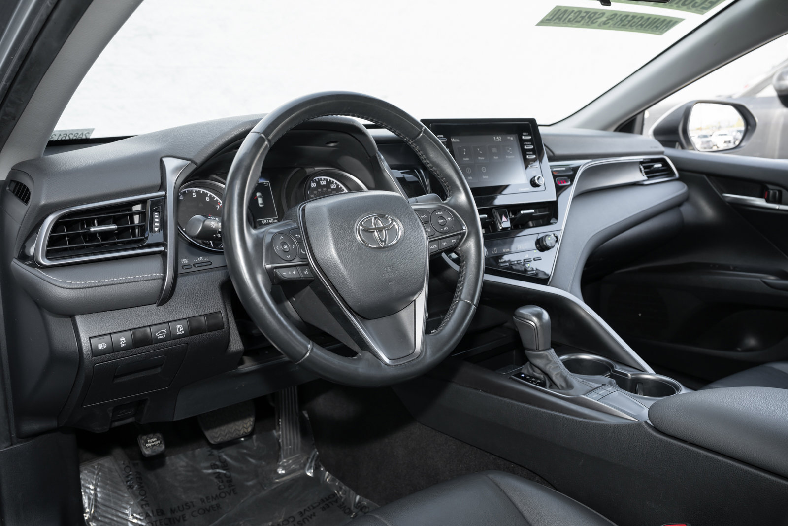 Used 2023 Toyota Camry SE image 18