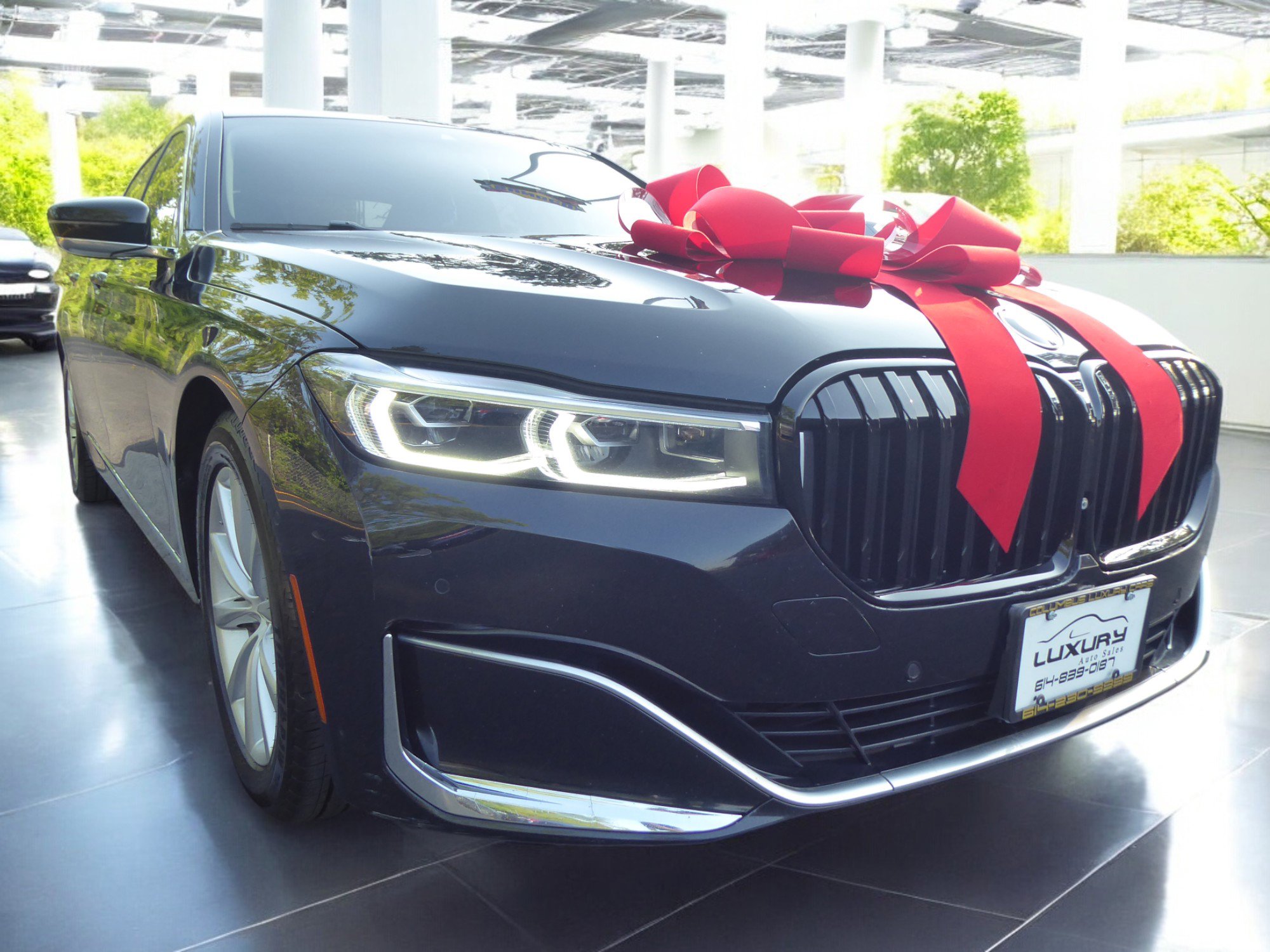 Used 2020 BMW 740i xDrive w/ Cold Weather Package image 3