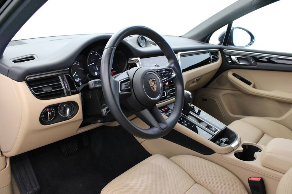 New 2024 Porsche Macan image 4