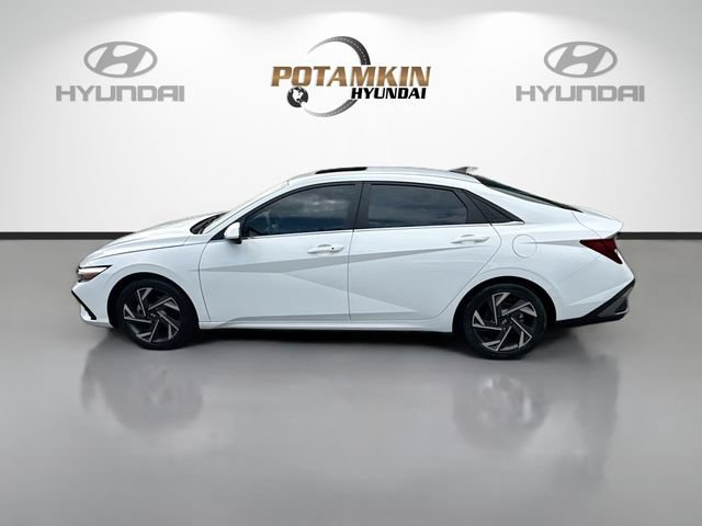 Certified 2024 Hyundai Elantra SEL w/ Convenience Package FWD image 8