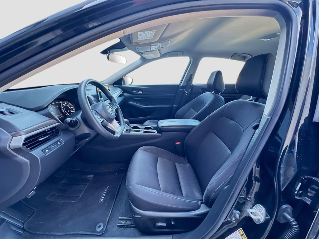 Used 2024 Nissan Altima 2.5 SV FWD image 18