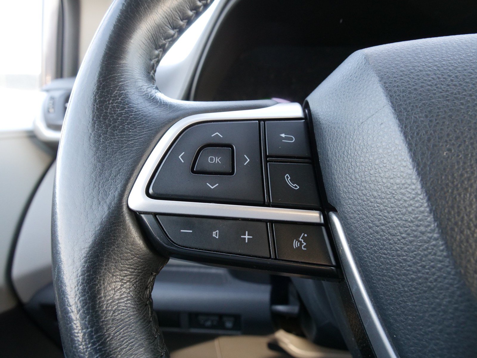 Used 2021 Toyota Sienna XLE FWD image 22