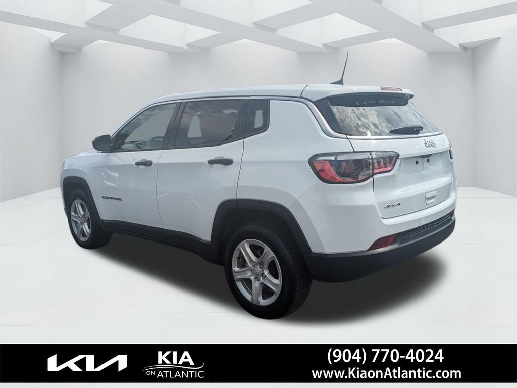 Used 2023 Jeep Compass Sport AWD/4WD image 5
