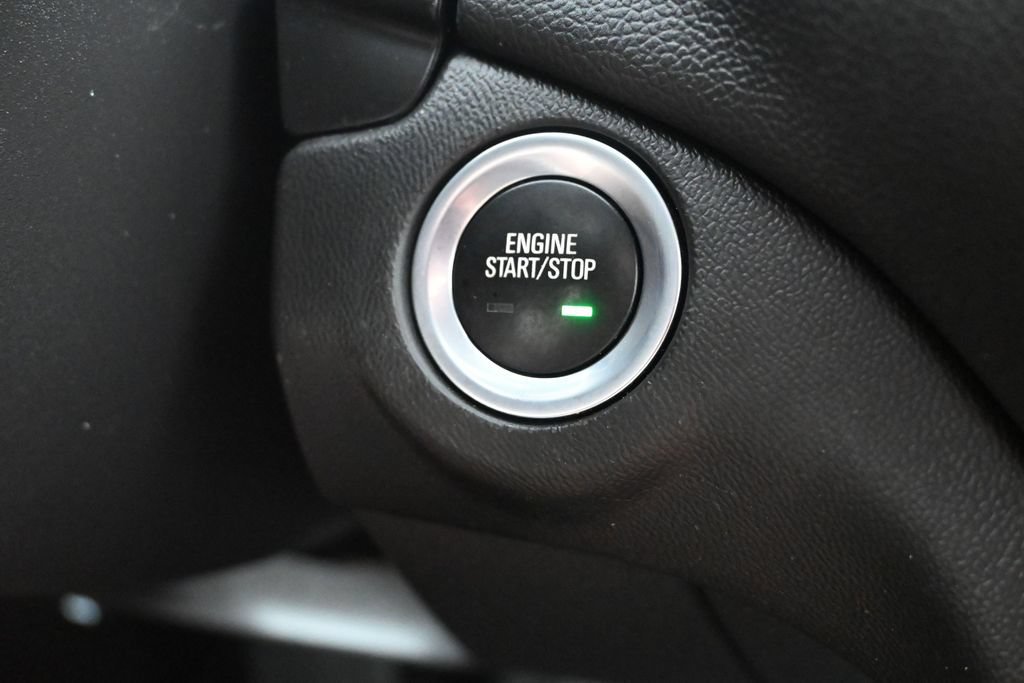 Used 2021 Chevrolet Equinox LT FWD image 22