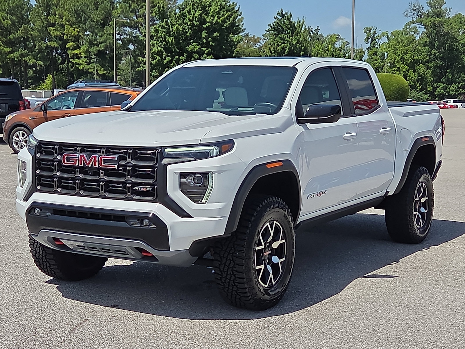 Used 2023 GMC Canyon AT4X AWD/4WD image 2