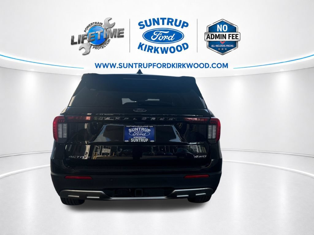 Used 2025 Ford Explorer Active w/ Active Comfort Package AWD/4WD image 4