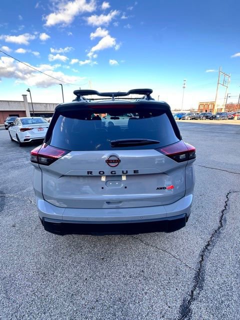 Certified 2025 Nissan Rogue SV image 8