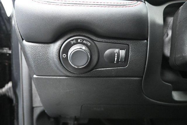 Used 2025 Dodge Durango R/T AWD/4WD image 15