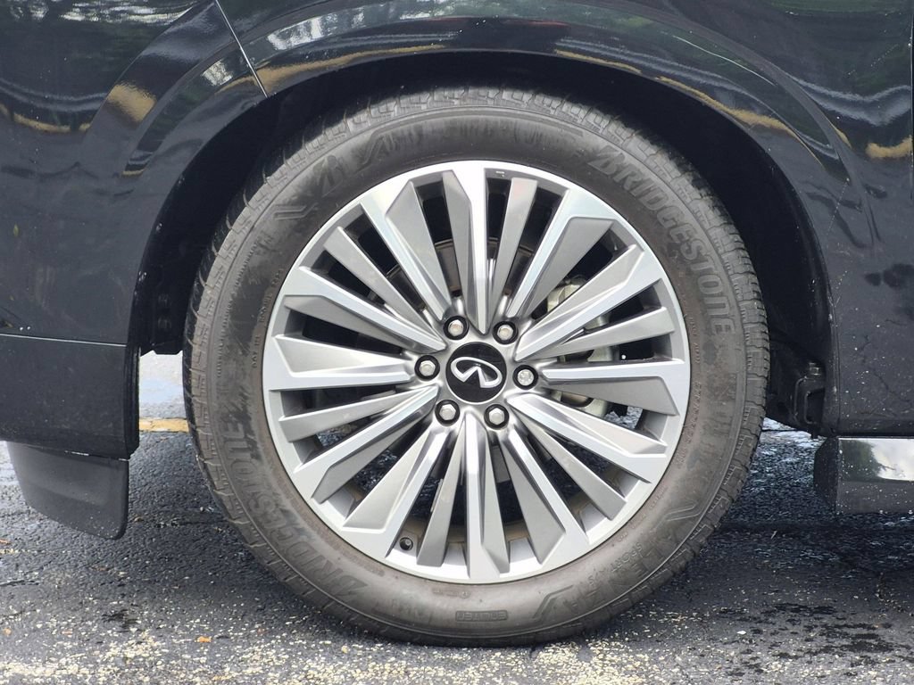 Used 2025 INFINITI QX80 Sensory AWD/4WD image 9