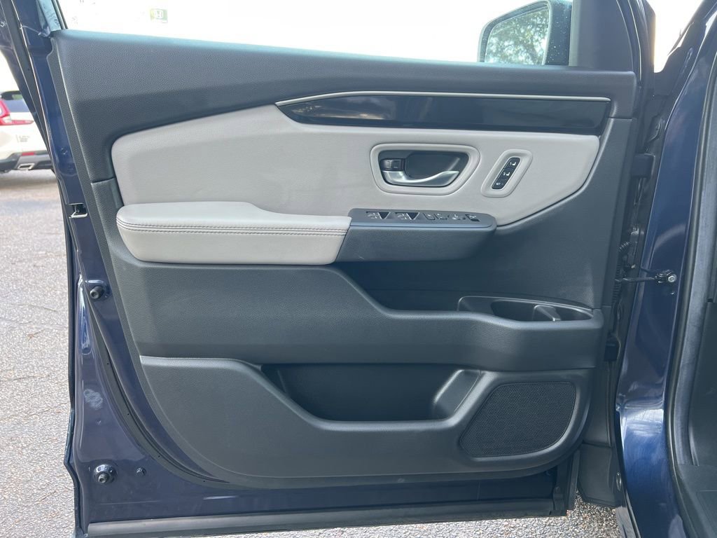 Used 2025 Honda Pilot EX-L image 22