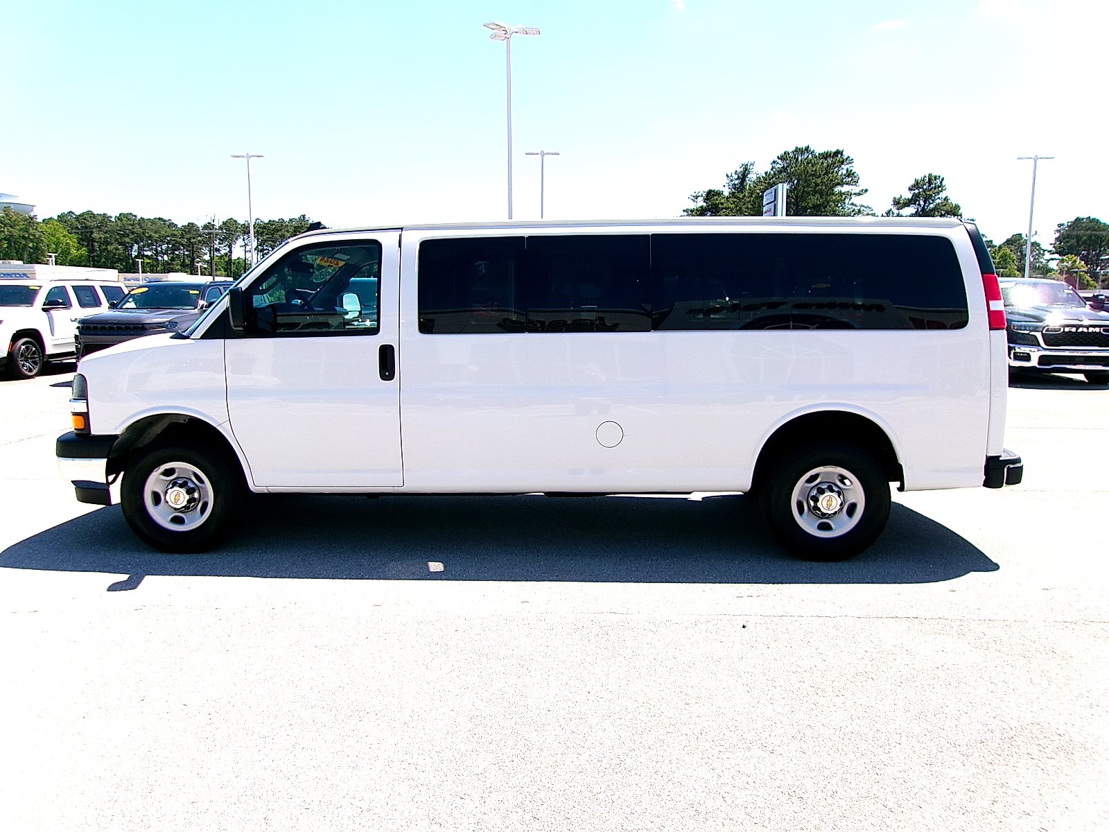 Used 2024 Chevrolet Express 3500 LT w/ LT Preferred Equipment Group RWD image 3