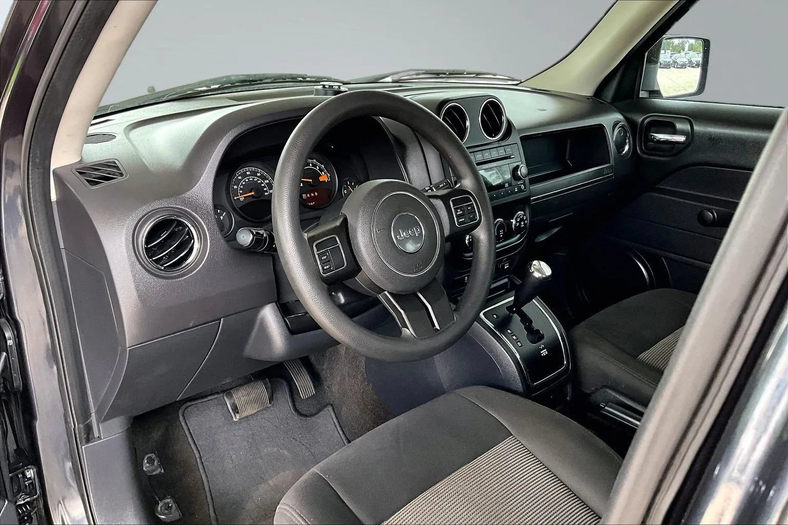 Used 2014 Jeep Patriot Sport w/ Southwest Package FWD image 13