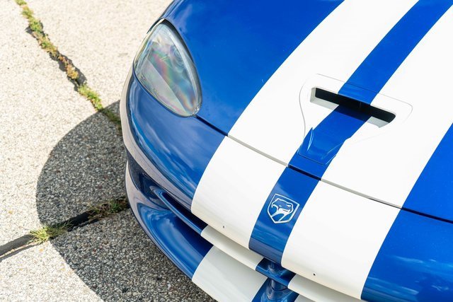 Used 1996 Dodge Viper GTS image 37