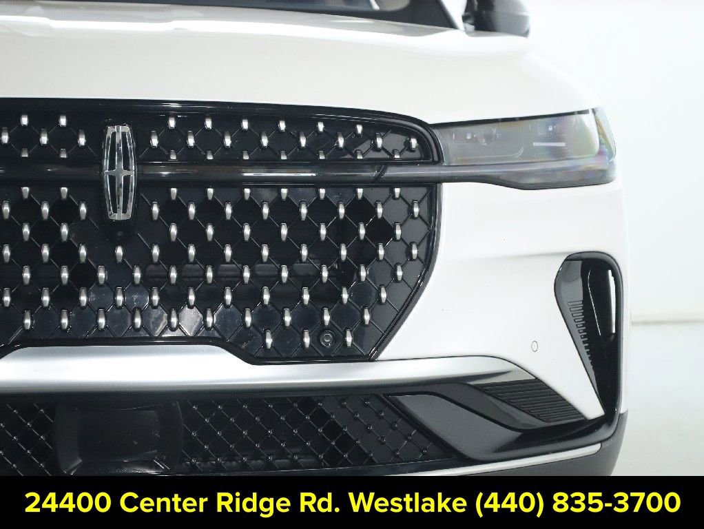 Used 2024 Lincoln Nautilus Premier w/ Equipment Group 102A image 8