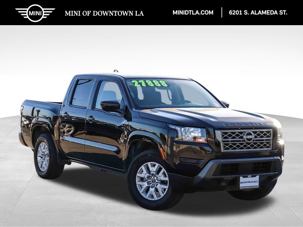 Used 2023 Nissan Frontier SV image 1