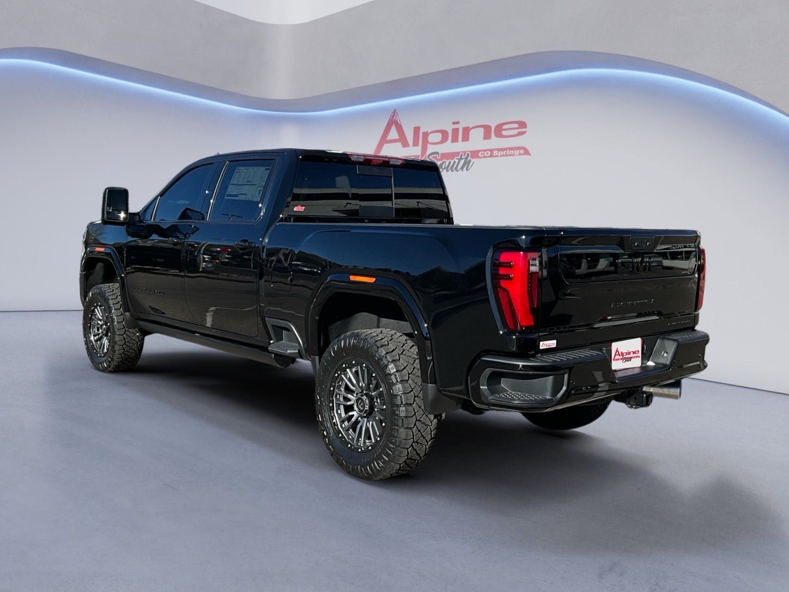 New 2026 GMC Sierra 2500 Denali w/ Max Trailering Package AWD/4WD image 2