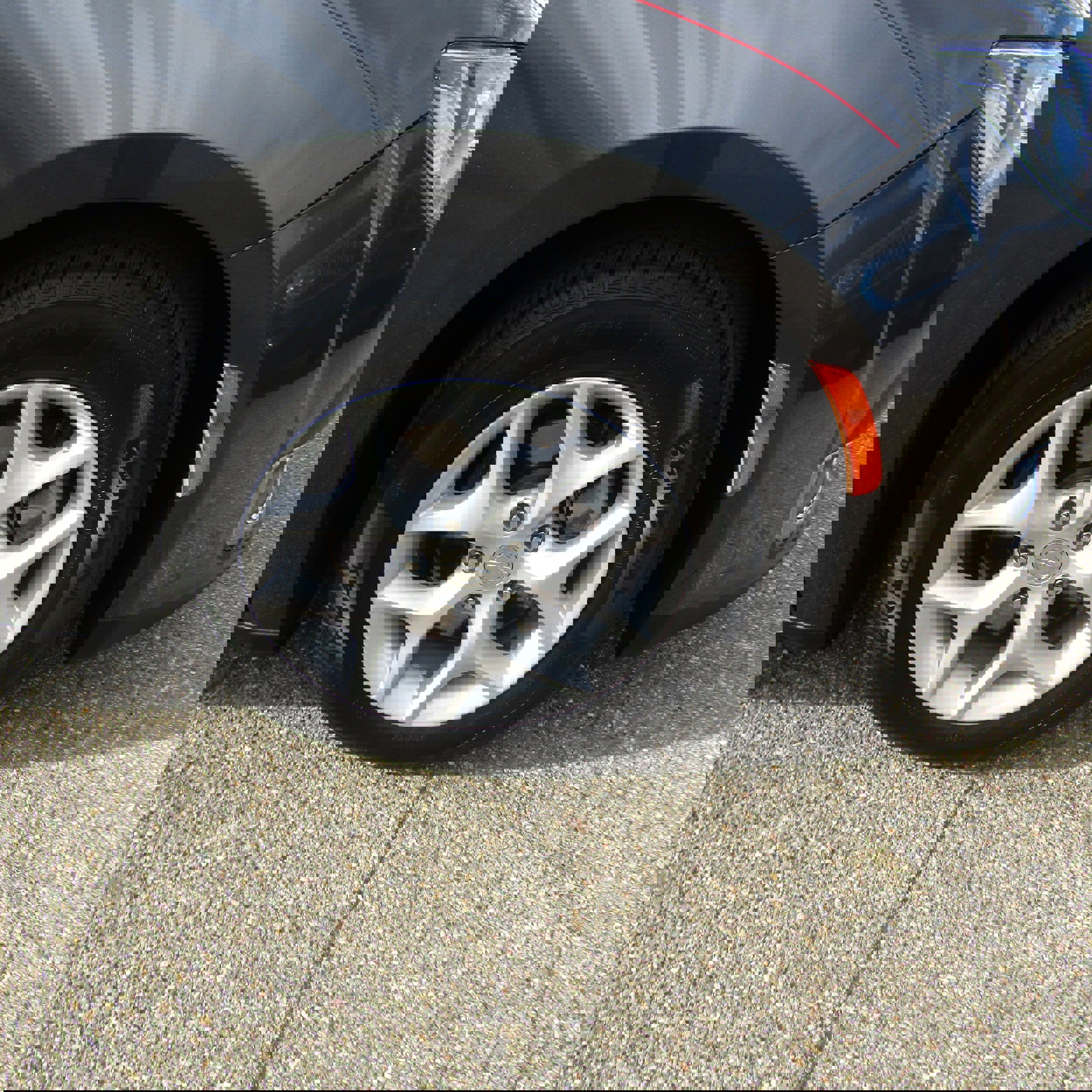 Used 2010 Chrysler Town & Country LX image 6