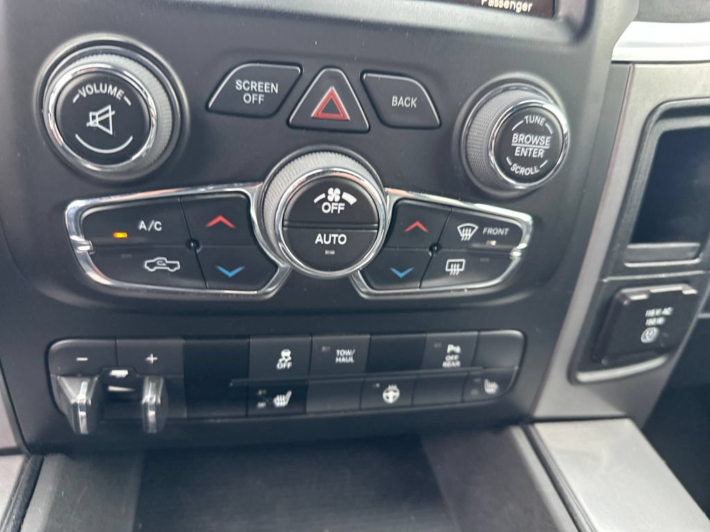 Used 2023 RAM 1500 Warlock AWD/4WD image 18