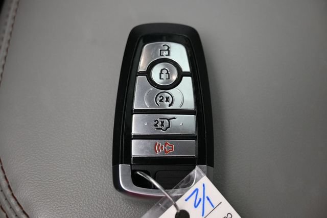 Used 2025 Ford Expedition Active AWD/4WD image 26