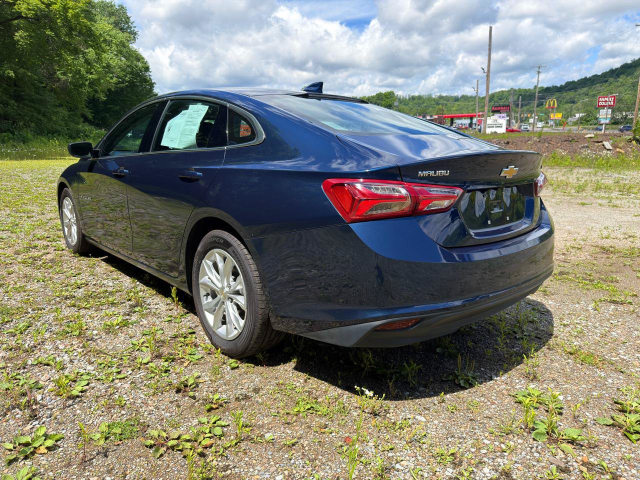 Used 2022 Chevrolet Malibu LT FWD image 5