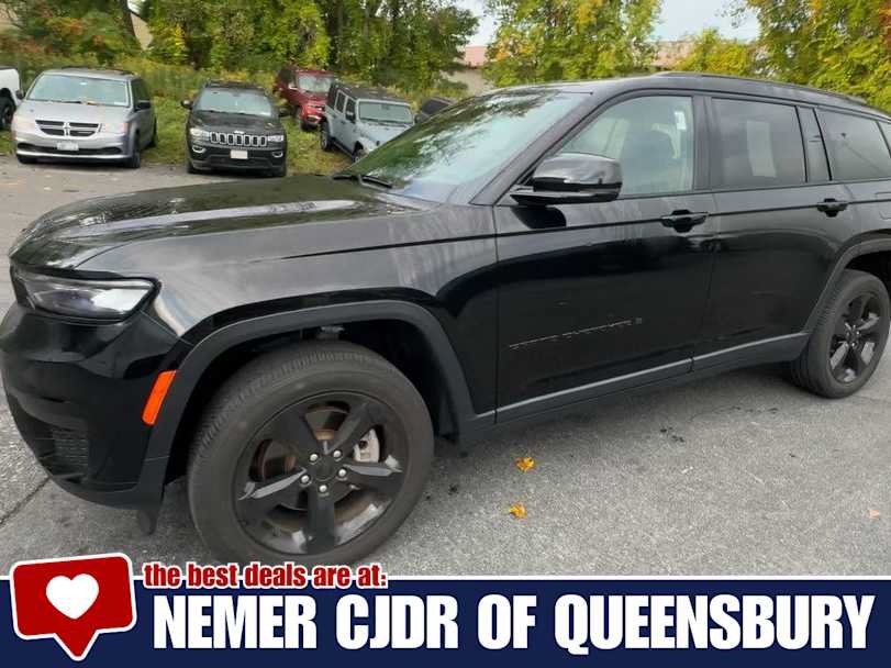 Used 2023 Jeep Grand Cherokee L Laredo AWD/4WD image 4