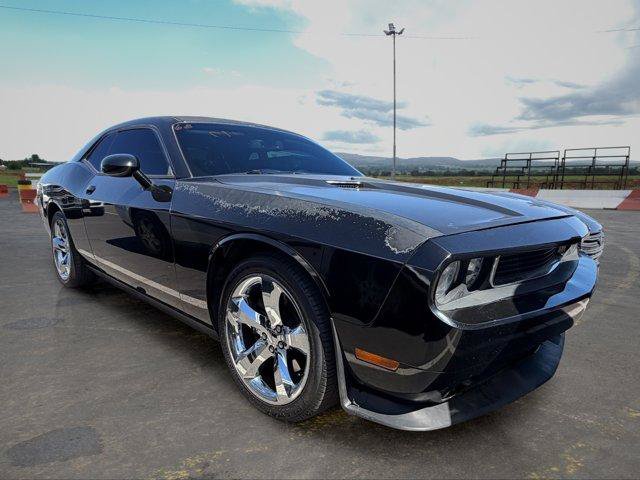 Used 2012 Dodge Challenger SXT Plus RWD image 2