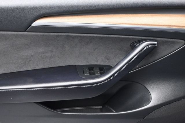 Used 2023 Tesla Model 3 Standard Range RWD image 8