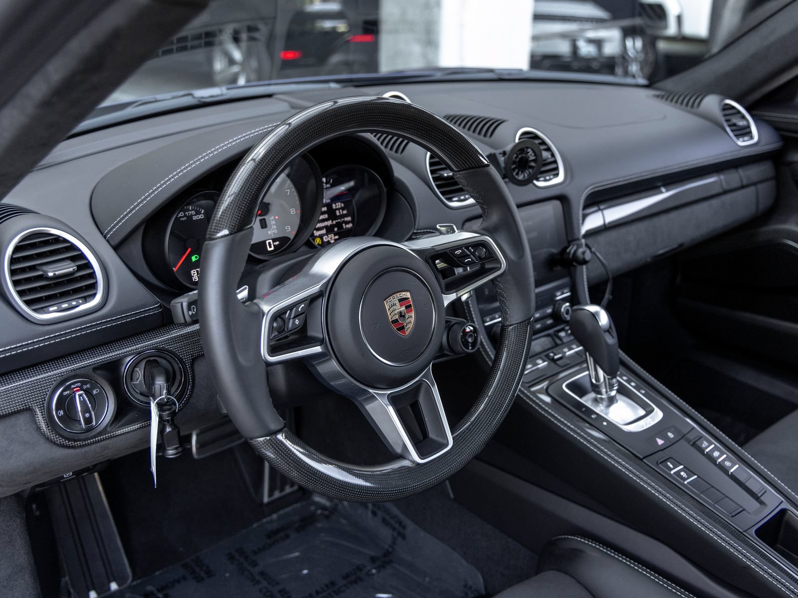 Used 2025 Porsche 718 Cayman GTS RWD image 4