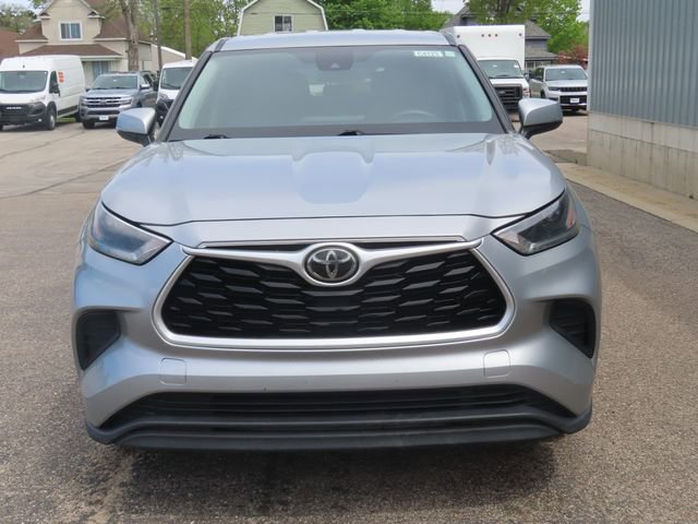 Used 2021 Toyota Highlander L FWD image 9