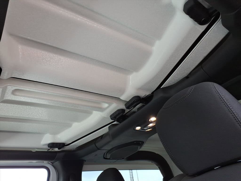 Used 2022 Jeep Wrangler Willys image 12