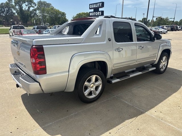 Used 2013 Chevrolet Avalanche LS w/ All-Star Edition AWD/4WD image 14