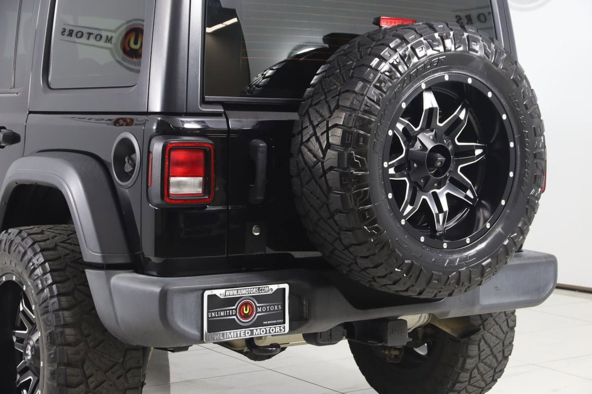 Used 2018 Jeep Wrangler Unlimited Sport AWD/4WD image 22