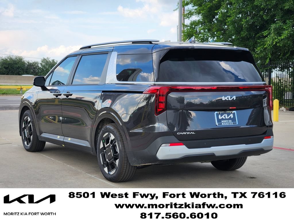 New 2026 Kia Carnival EX FWD image 4