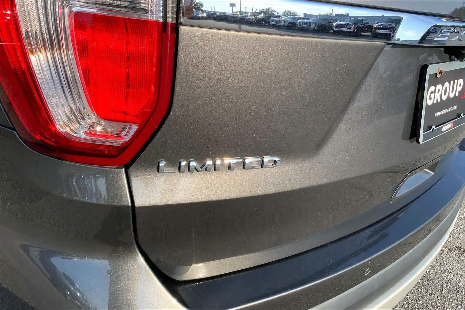 Used 2017 Ford Explorer Limited w/ Equipment Group 301A FWD image 27