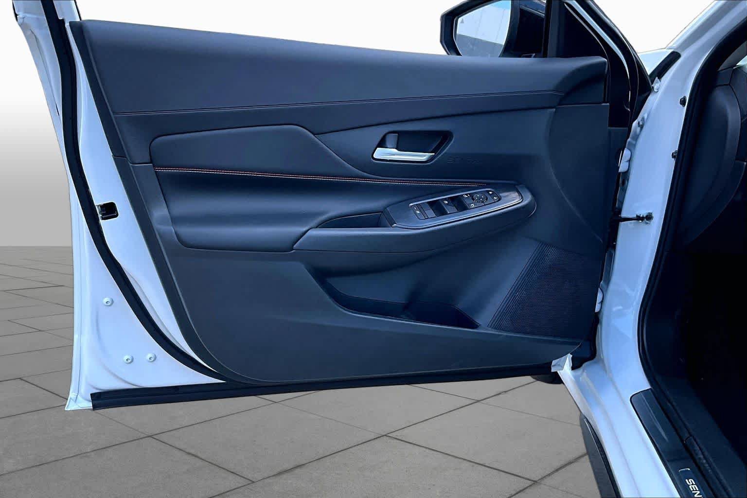New 2027 Nissan Sentra SR w/ Floor Mat Package FWD image 16