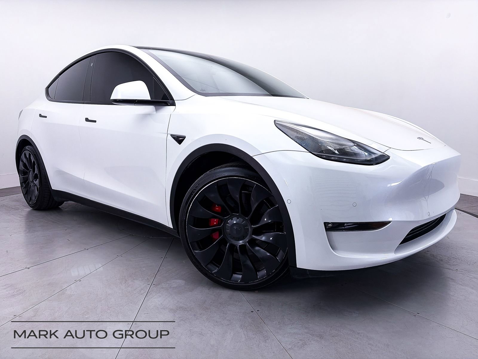 Used 2022 Tesla Model Y Performance AWD/4WD video 1