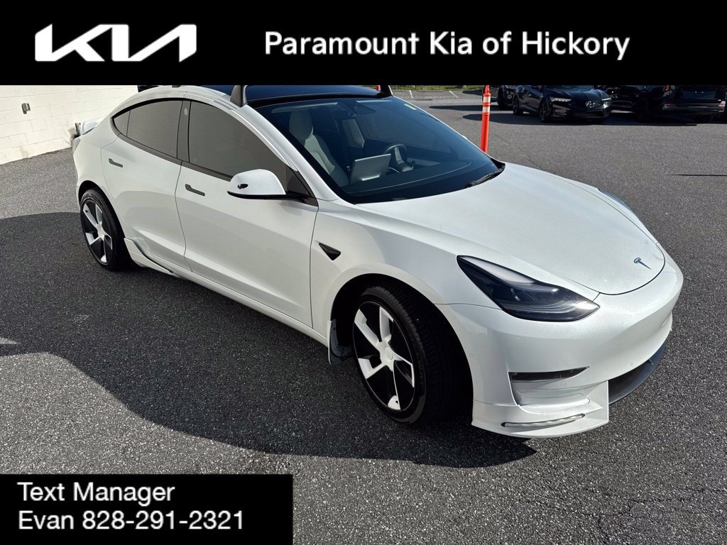 Used 2022 Tesla Model 3 Long Range AWD/4WD image 3