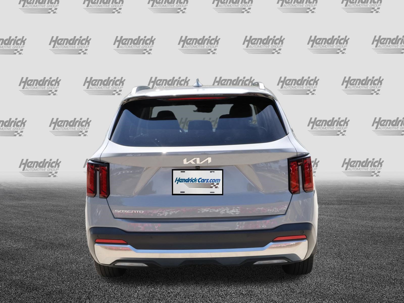 Used 2025 Kia Sorento S w/ Panoramic Sunroof Package FWD image 8