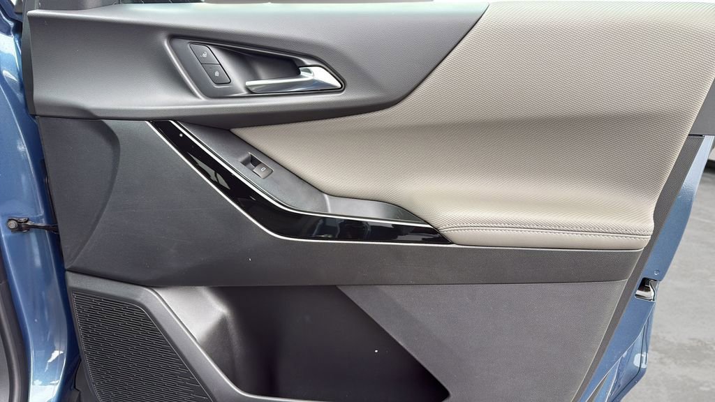 New 2026 Chevrolet Equinox LT w/ Convenience Package II image 10