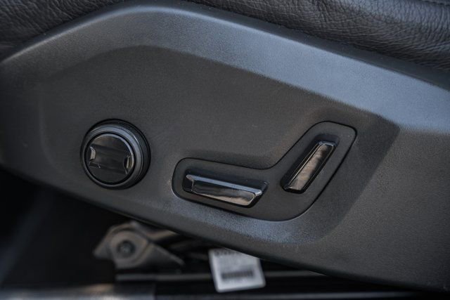 Used 2023 Volvo XC60 B5 Plus w/ Protection Package Premier image 33