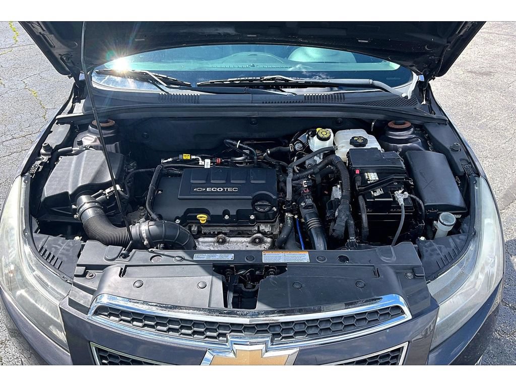 Used 2014 Chevrolet Cruze LTZ w/ RS Package FWD image 12