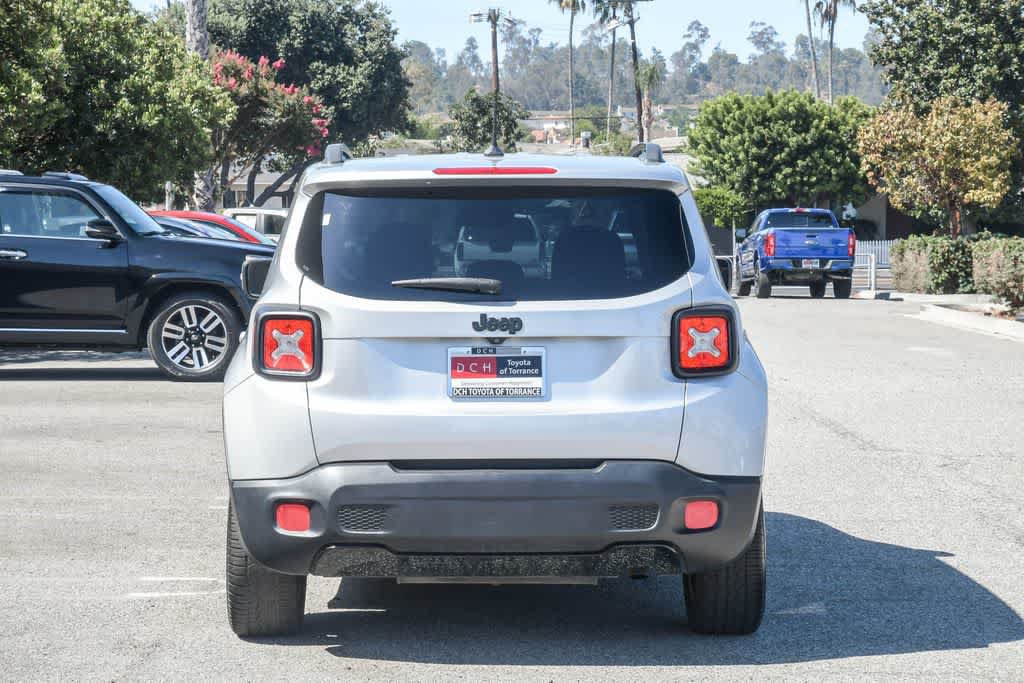 Used 2017 Jeep Renegade Altitude FWD image 8