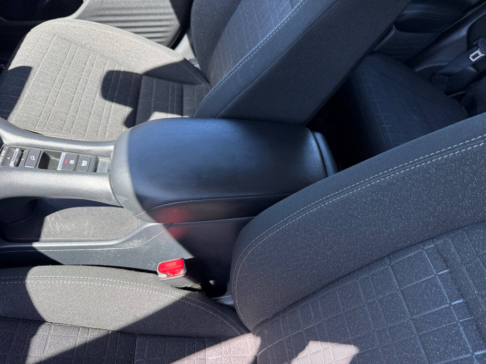 Used 2025 Honda HR-V LX image 14