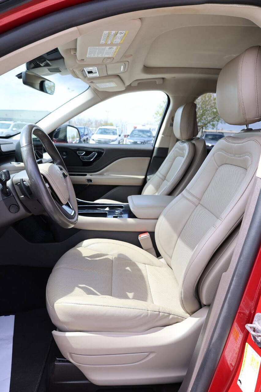 Used 2020 Lincoln Aviator Reserve w/ Equipment Group 201A AWD/4WD image 13