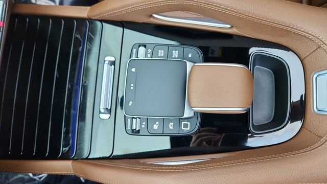 Used 2025 Mercedes-Benz GLE 450e 4MATIC image 50