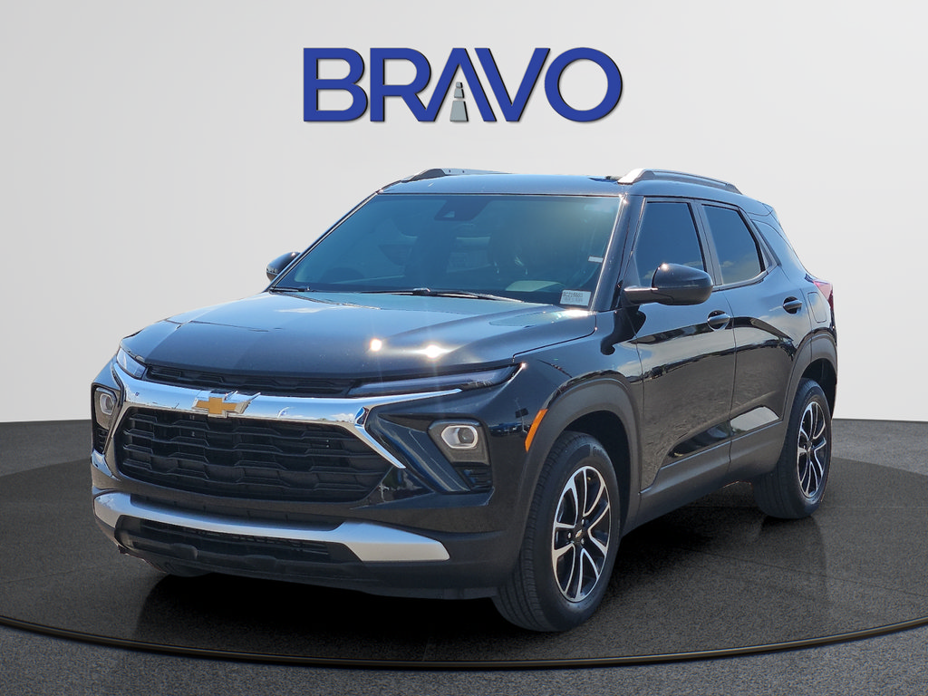 Used 2025 Chevrolet TrailBlazer LT w/ Convenience Package FWD image 1