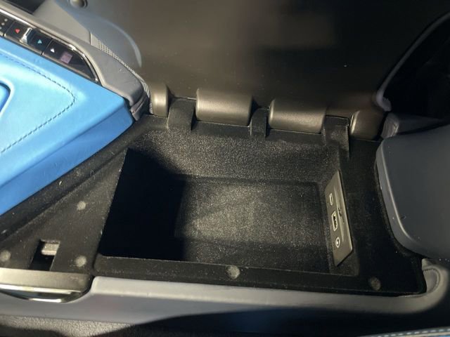 Used 2021 Chevrolet Corvette Stingray Premium Cpe w/ Z51 Performance Package image 21