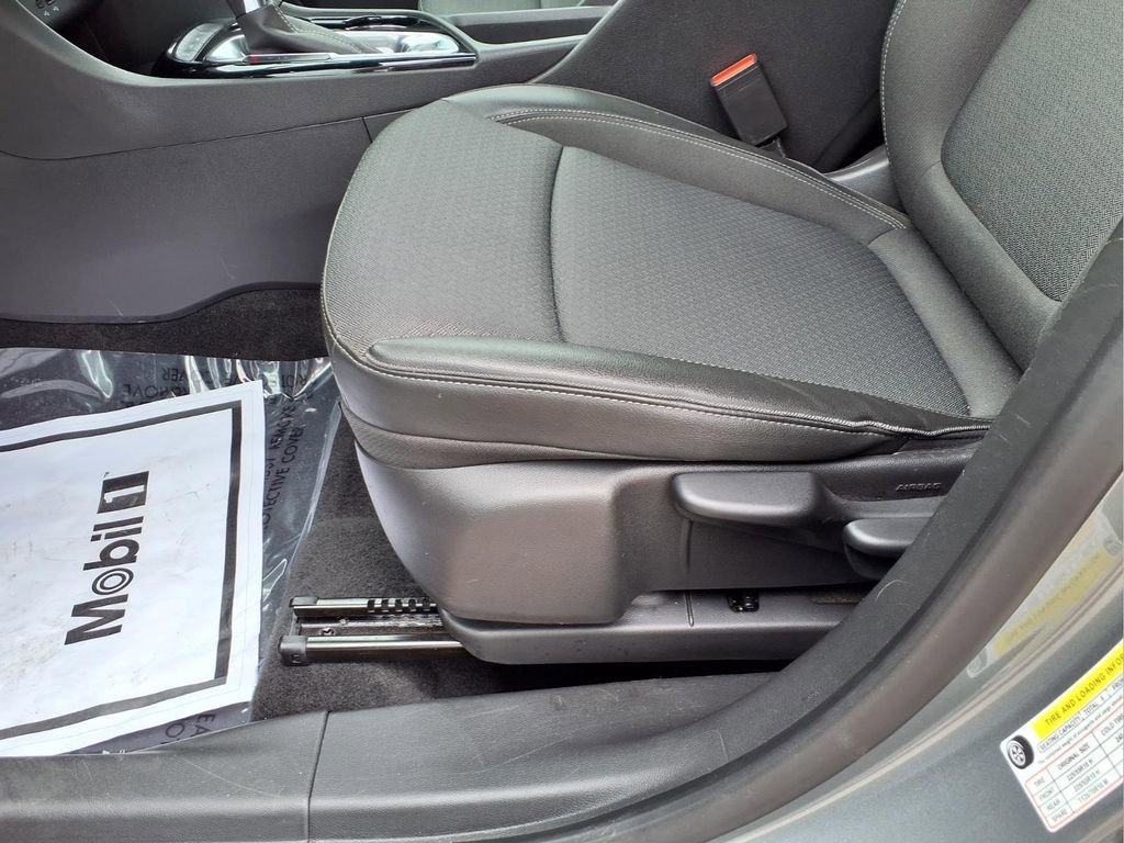 Used 2025 Buick Encore GX Preferred AWD/4WD image 23