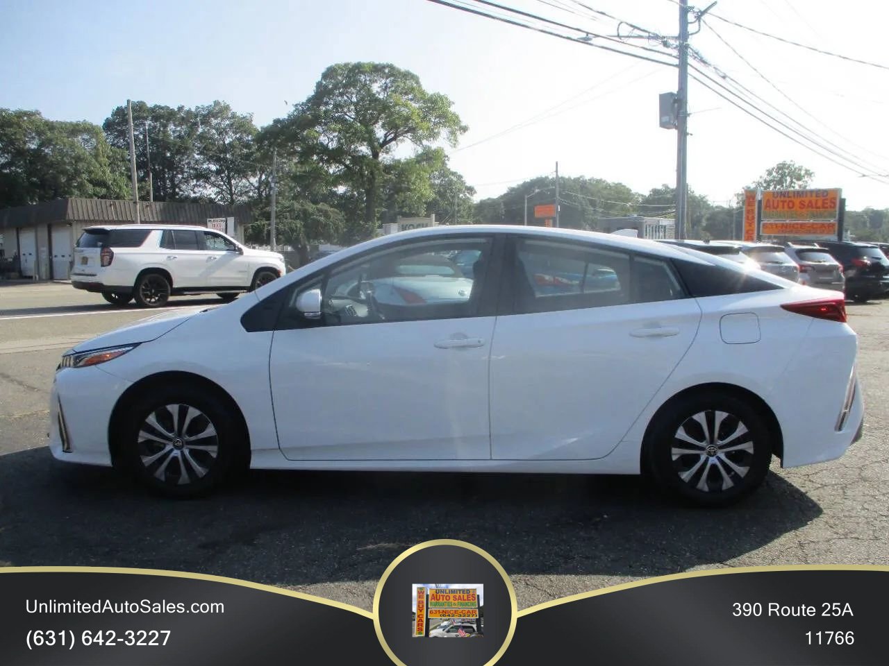 Used 2021 Toyota Prius Prime LE FWD image 4